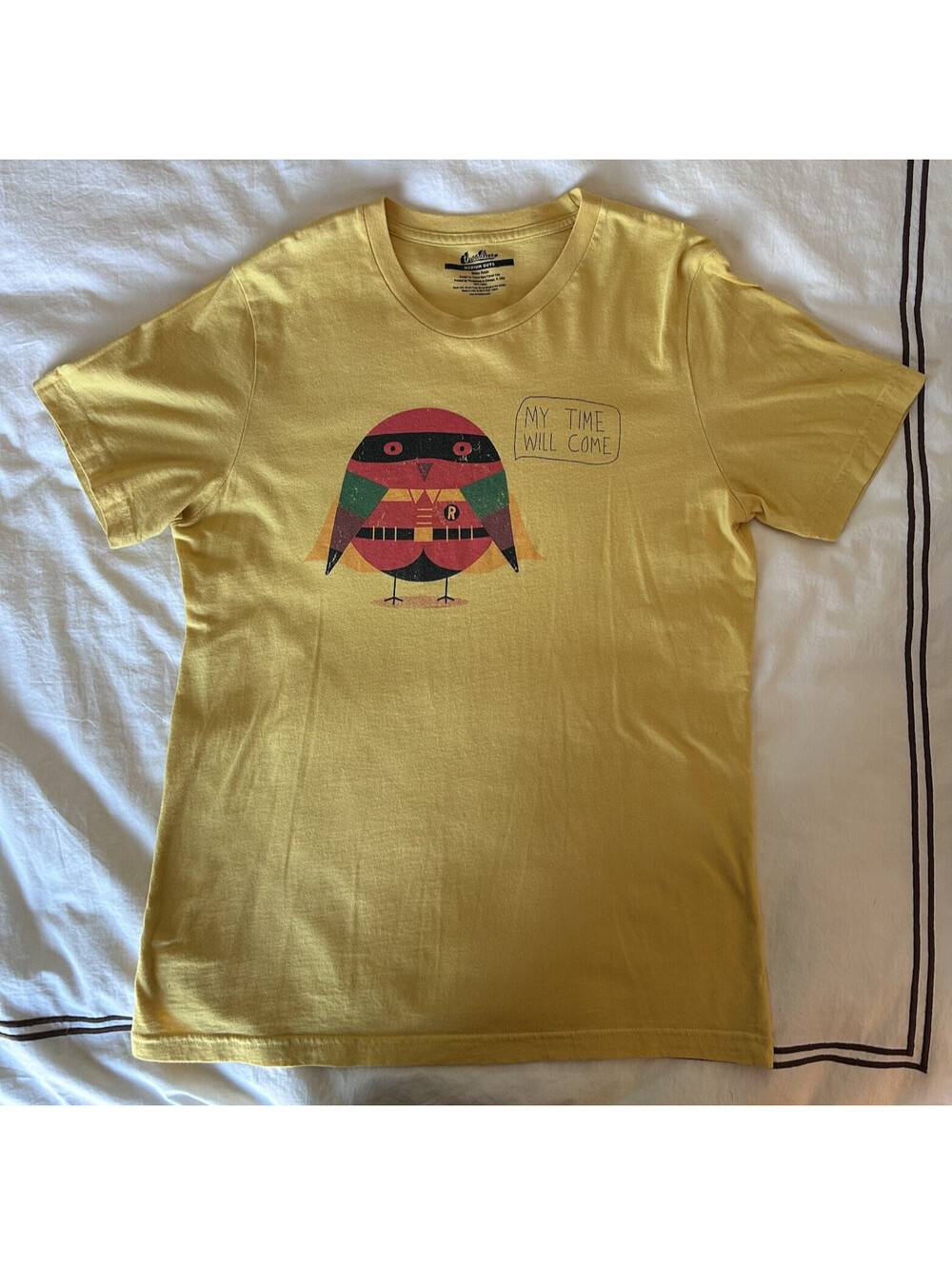 Graphic T-Shirt, Threadless “Bitter Robin”, Men’s Medium, Yellow - 100% Cotton